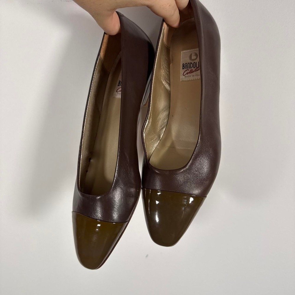Vintage Bandolino brown leather pointed toe pumps